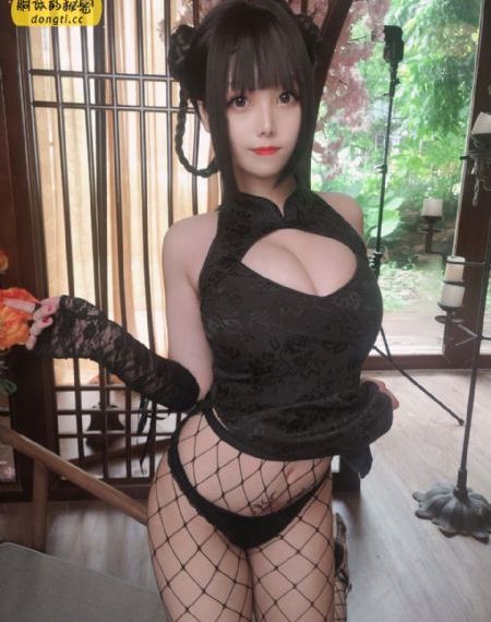 打烊后仅剩两个人的沙龙