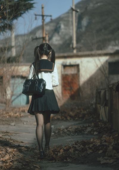 末班车后胶囊旅馆