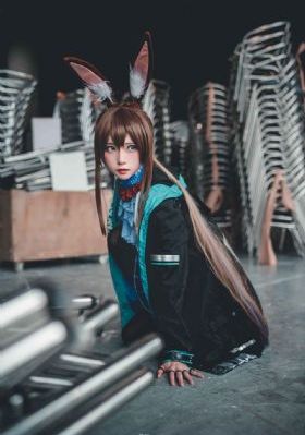 黄8昂