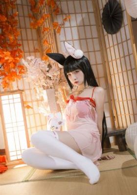 被迫沦为女同学的脚奴