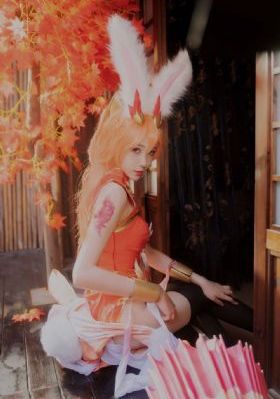 美女脱得一光二净的全身视频