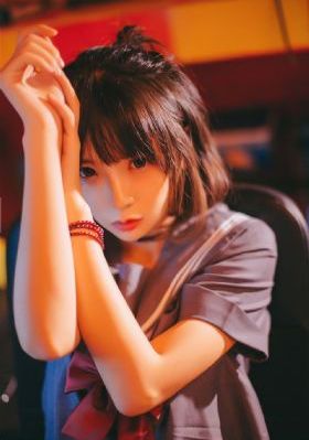 吸血裸女